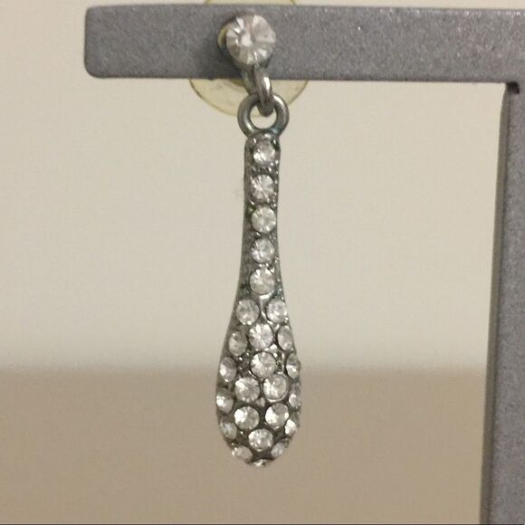 Cache Crystal drop earrings - Picture 2 of 4